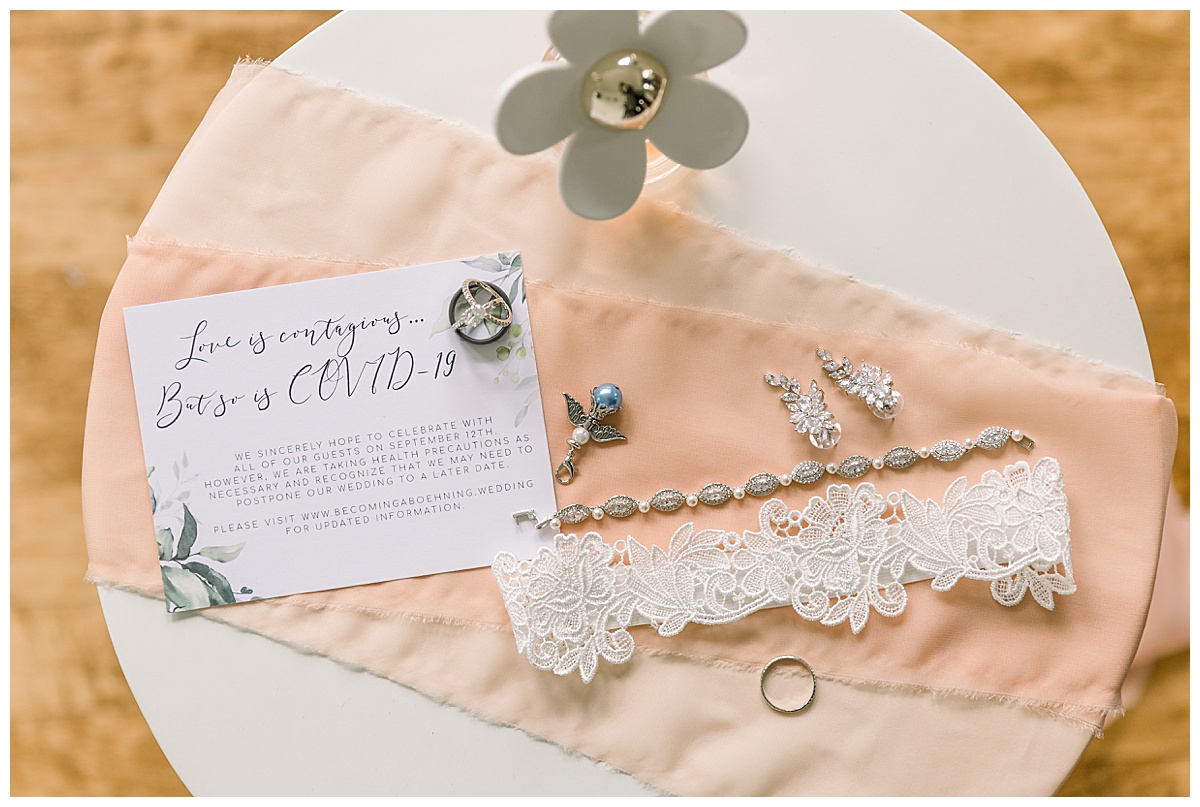 Invitation and rings for wedding