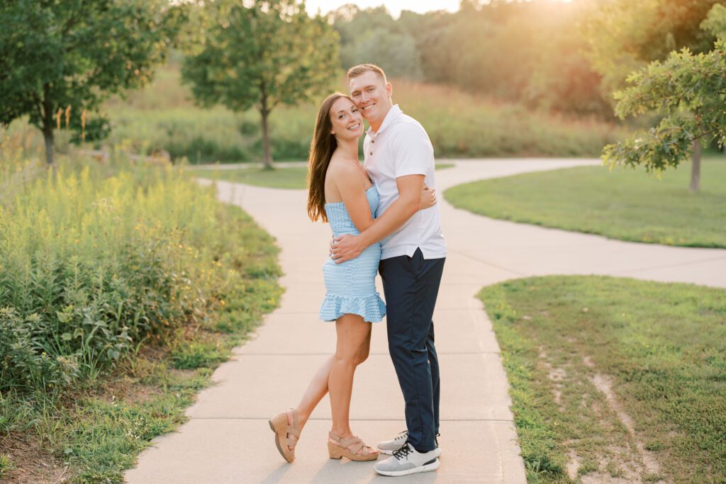 Fun summer engagement photo outfits