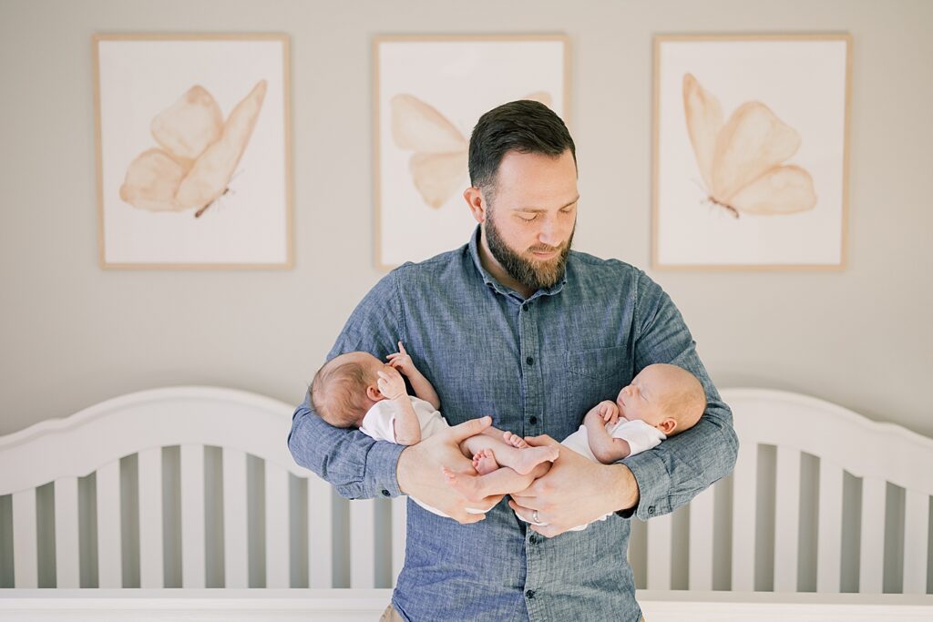 Twin newborn photos