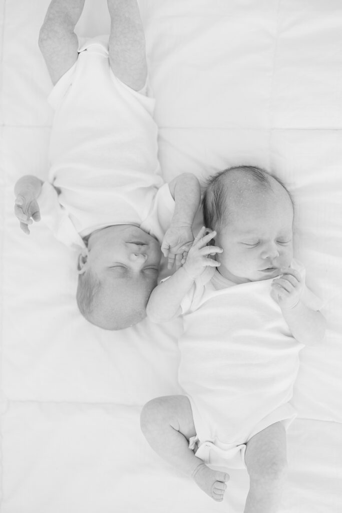 Twin newborn photos